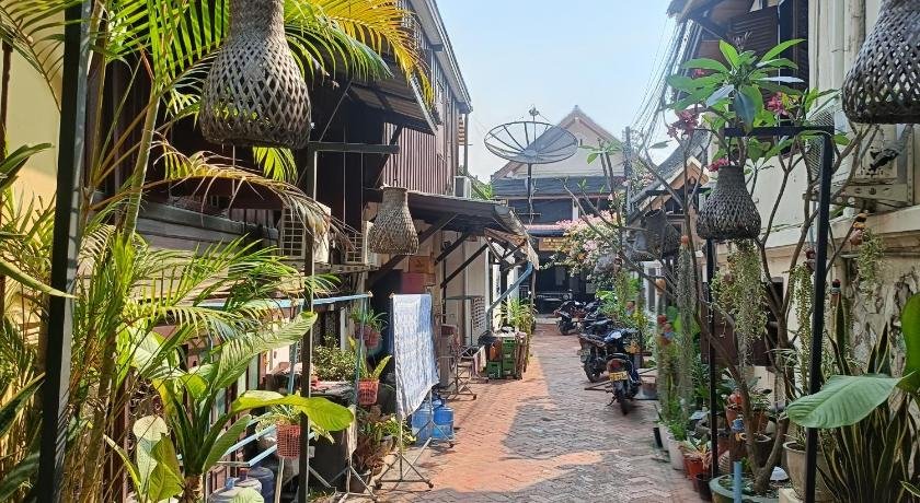 Pedaling the Pulse of Southeast Asia: The Ultimate Eco-Friendly Cycling Tour Along the Mekong River in Laos